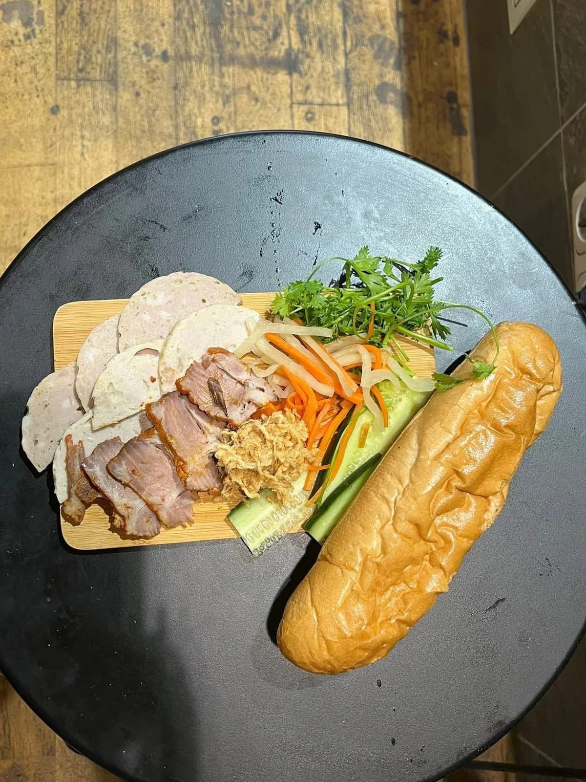 Bánh mì chả xá xíu 1