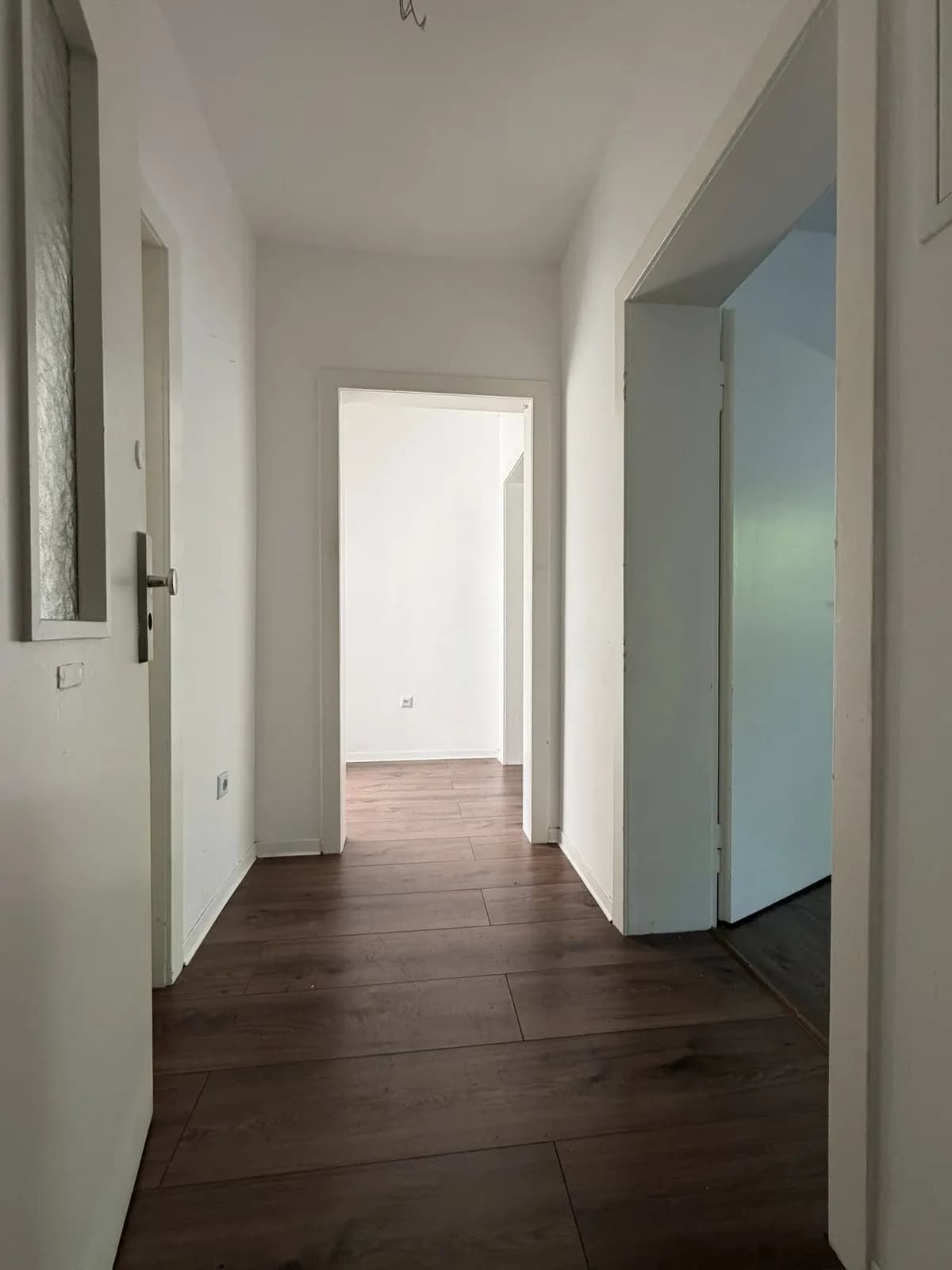 Cho thuê nhà 3 phòng rộng 66m2 ở gần Bahnhof Krefeld. 4