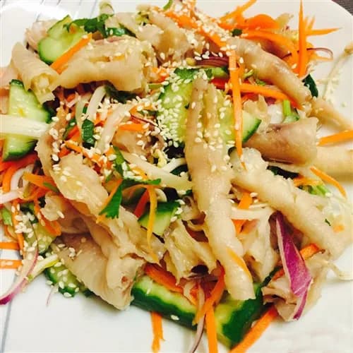 Nộm chân gà rút xương