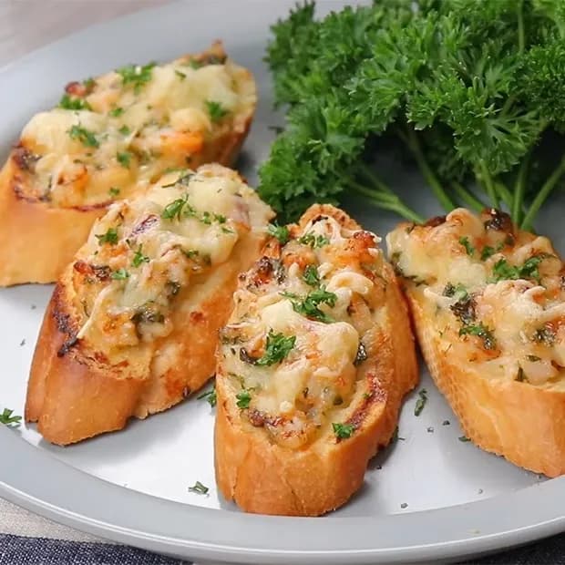 Bánh mì tôm 1