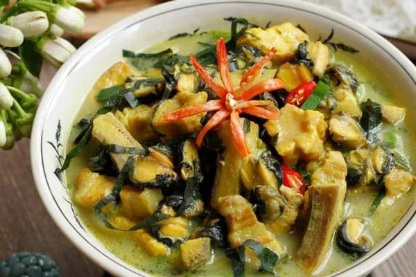 Ốc bươu xào chuối (ab)