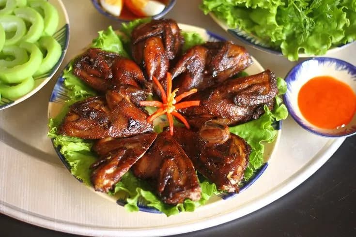 Chim cút rang mắm