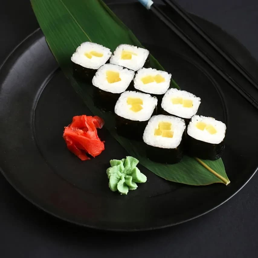 Maki củ cải muối