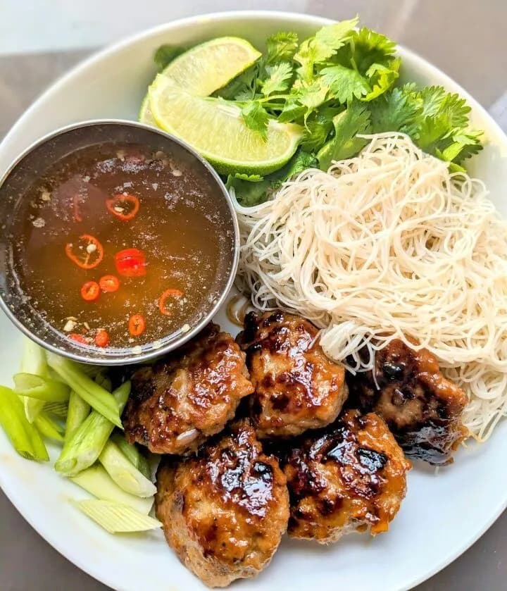Bún chả nướng than 1