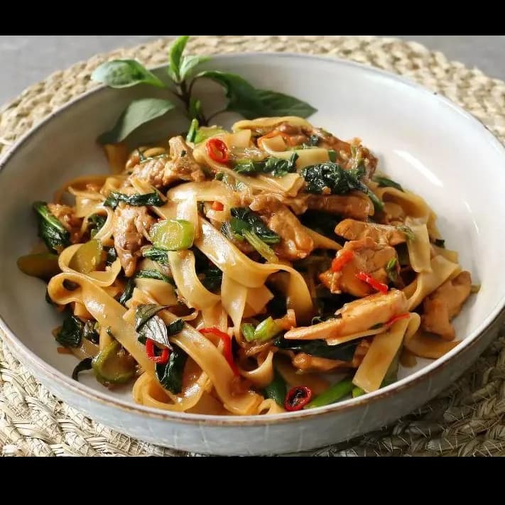 Phở xào - Knuspriger hühnchen/ crispy chiken 1