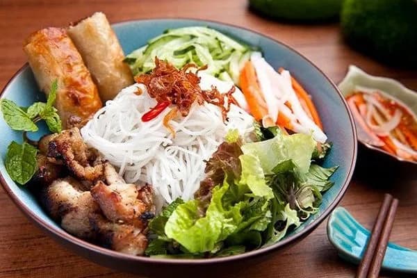 Bún chả giò