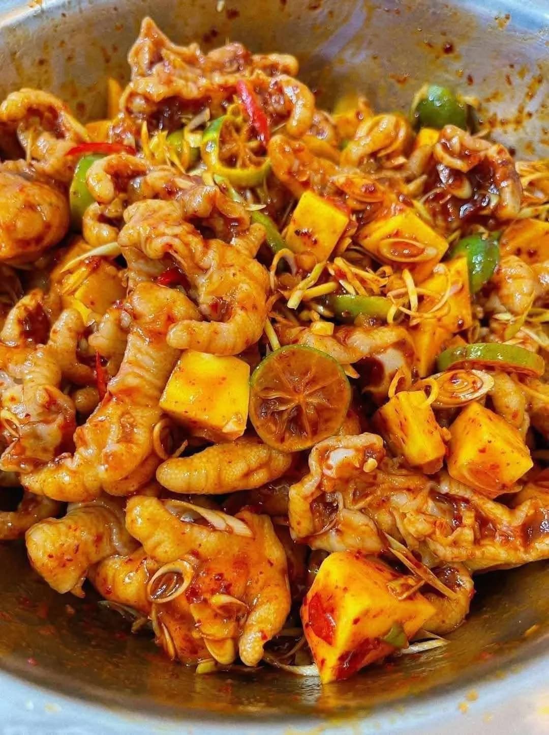 Chân gà sốt Thái rút xương – cay tê