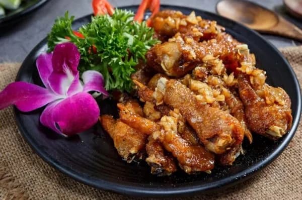 Chân gà rang mắm