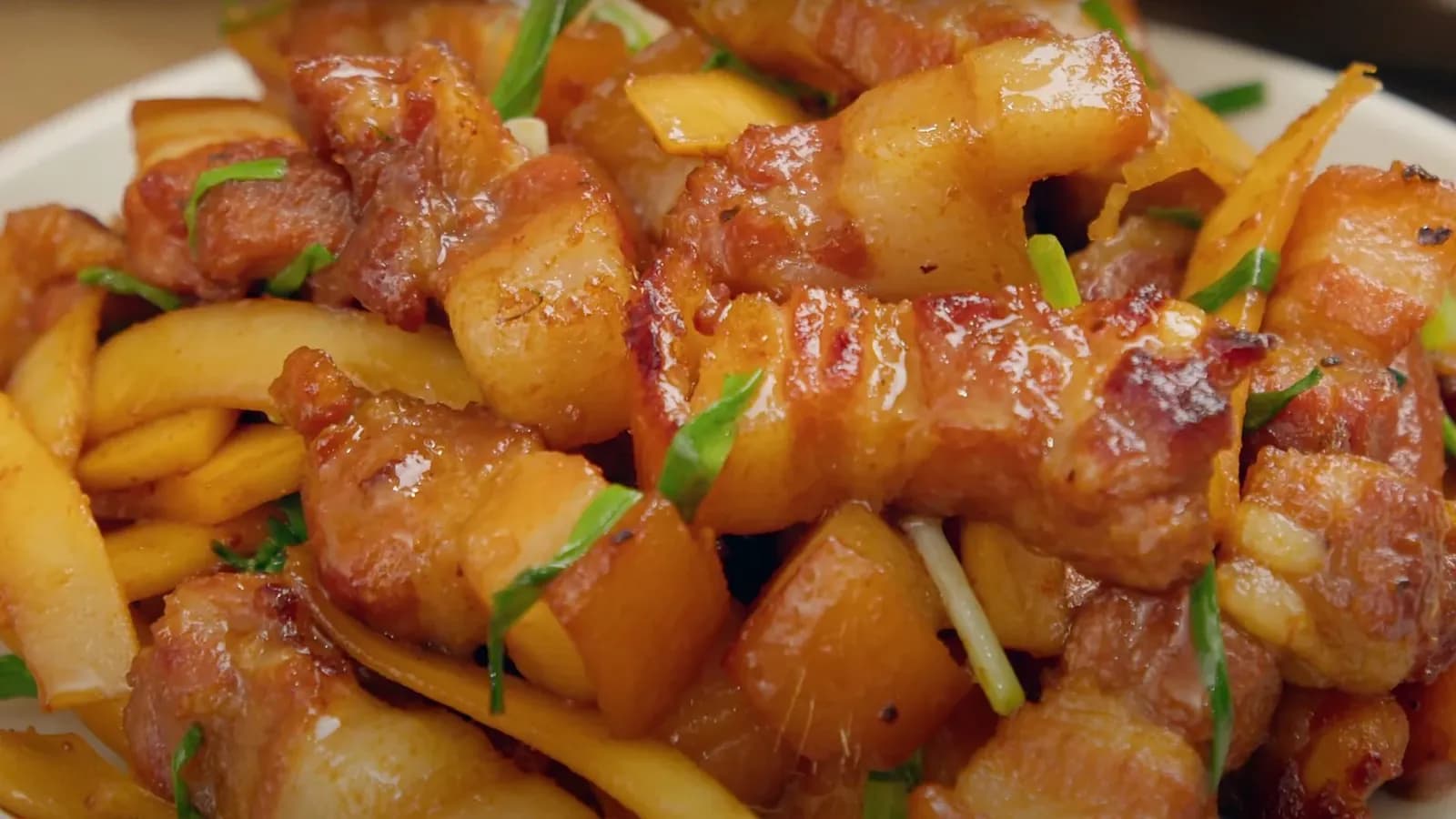 Thịt heo kho nước dừa 1
