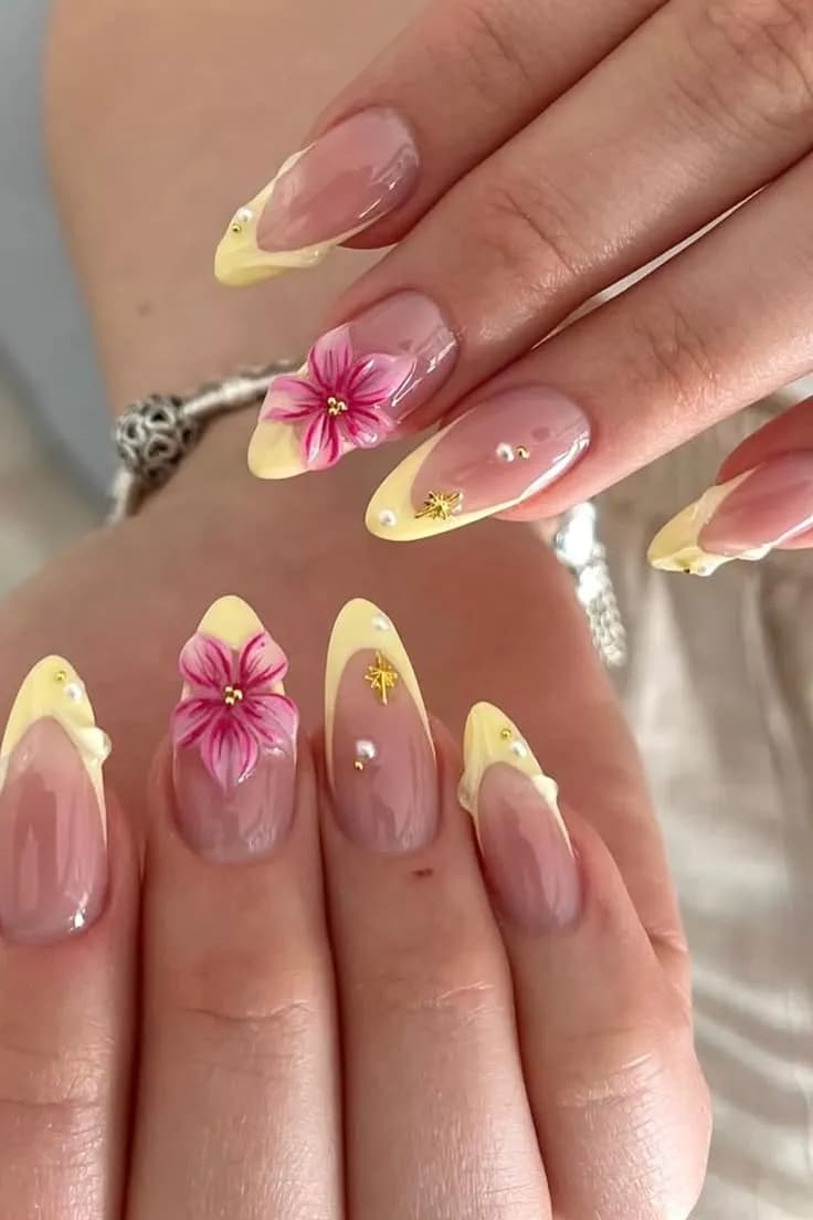 Mia Nails