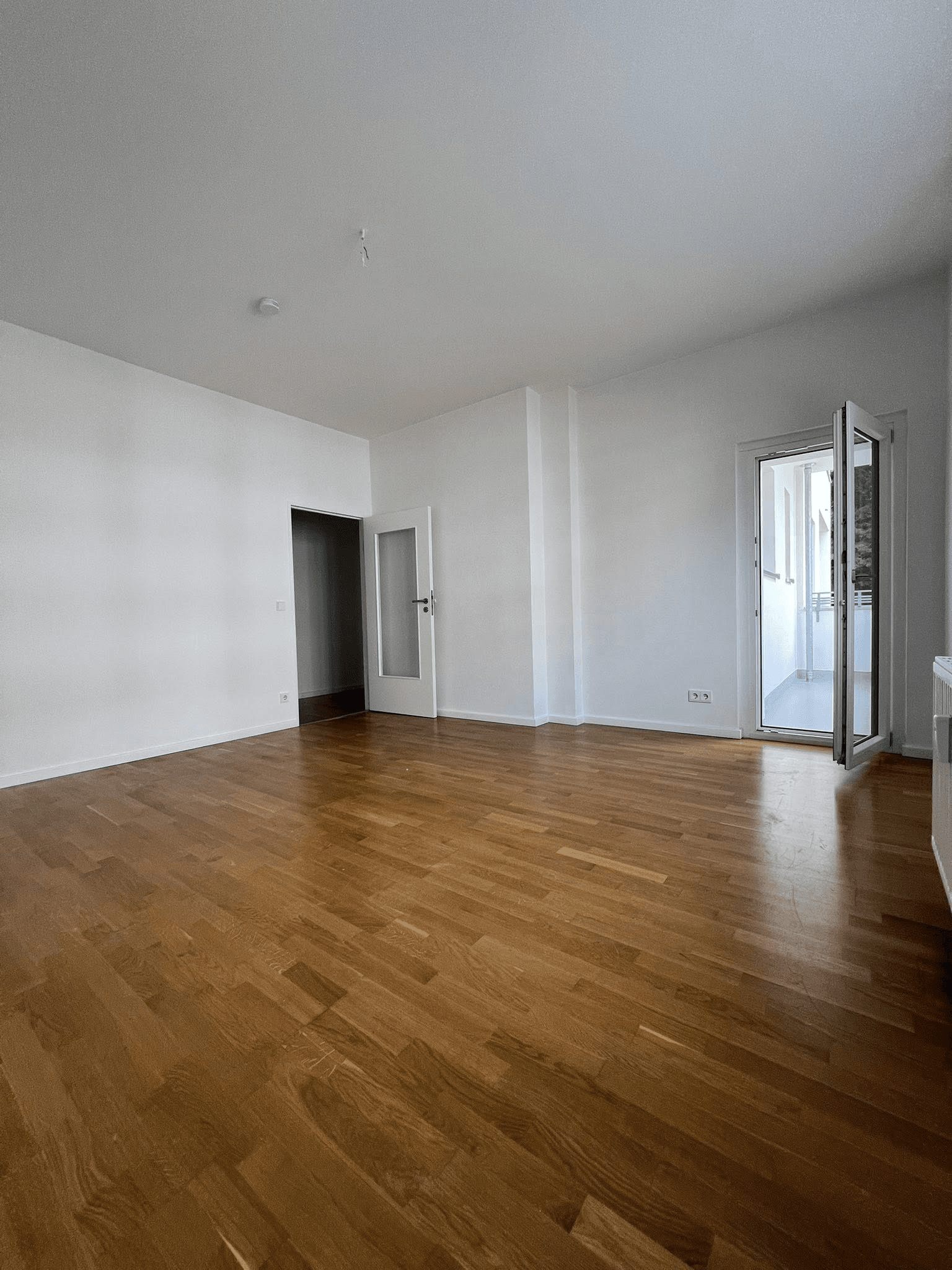 Neubau Nhà 2 phòng gần U-Prinzenstr. (U1/U3) dành cho người có bảng lương 6