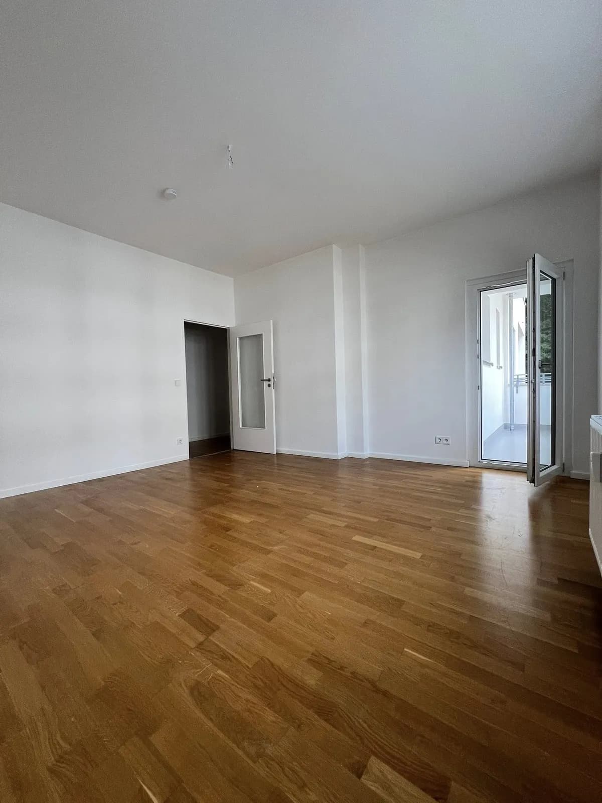 Neubau Nhà 2 phòng gần U-Prinzenstr. (U1/U3) dành cho người có bảng lương 6