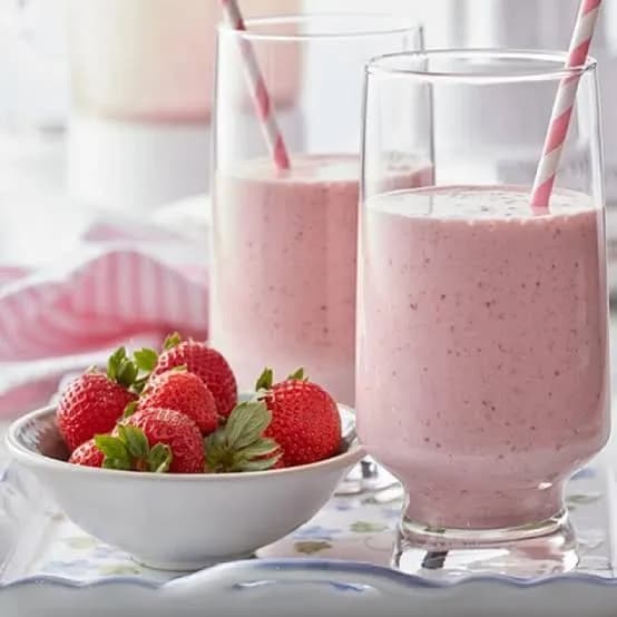 Strawberries Lassi