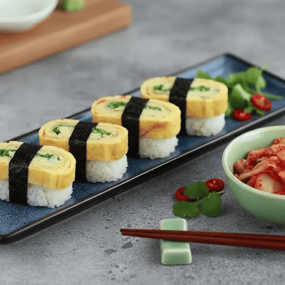 Maki trứng tráng