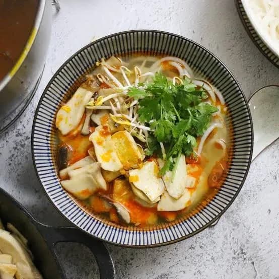 Bún huế vegan 1