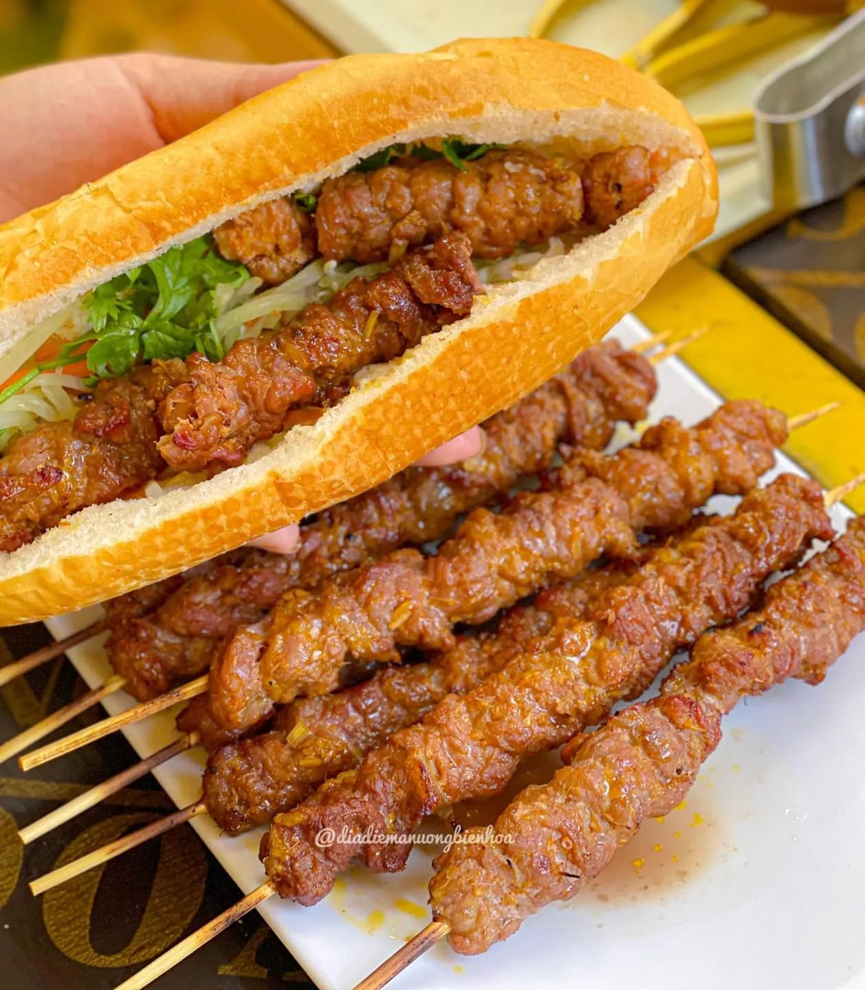 Bánh mì gà xiên