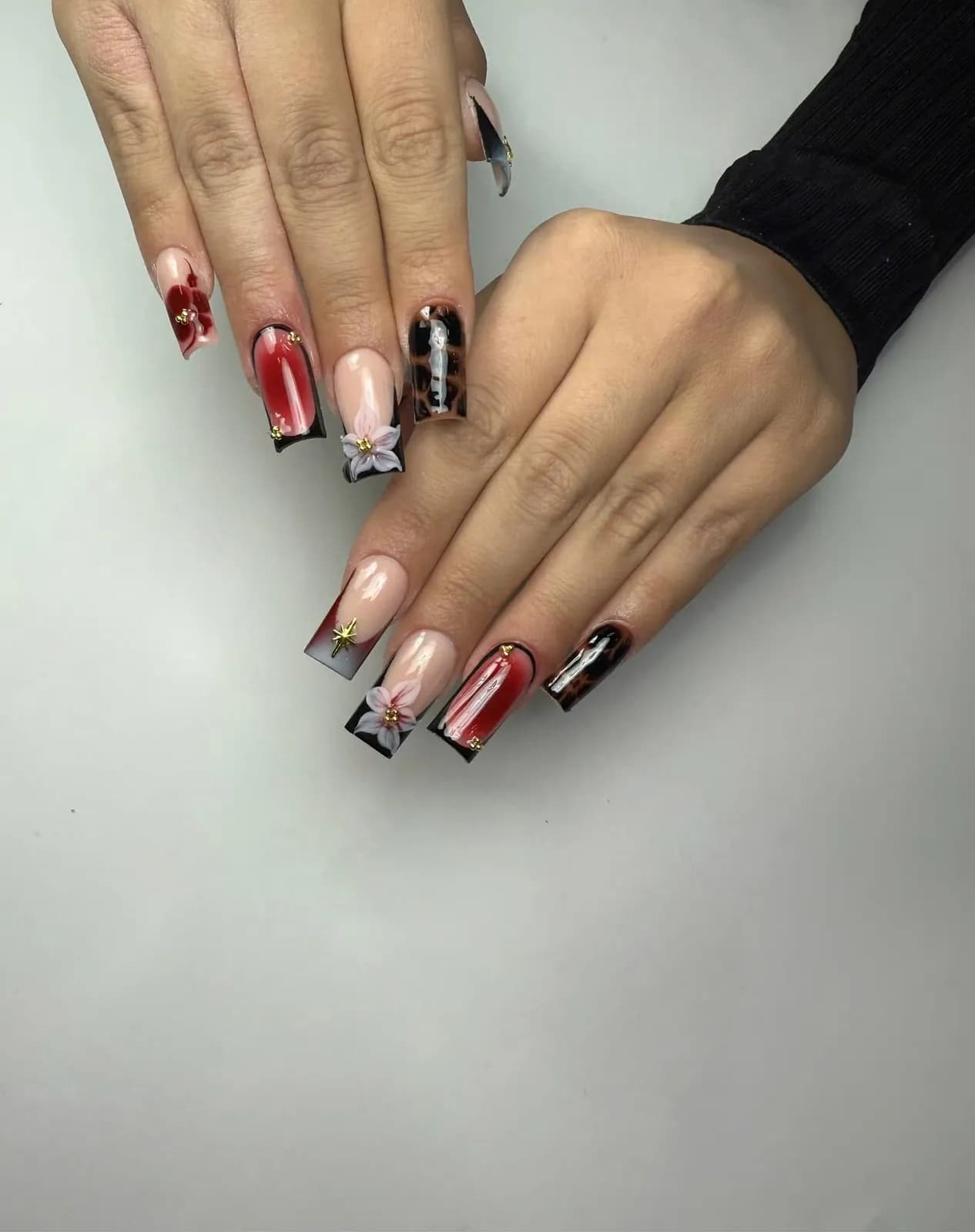 Thu Nails