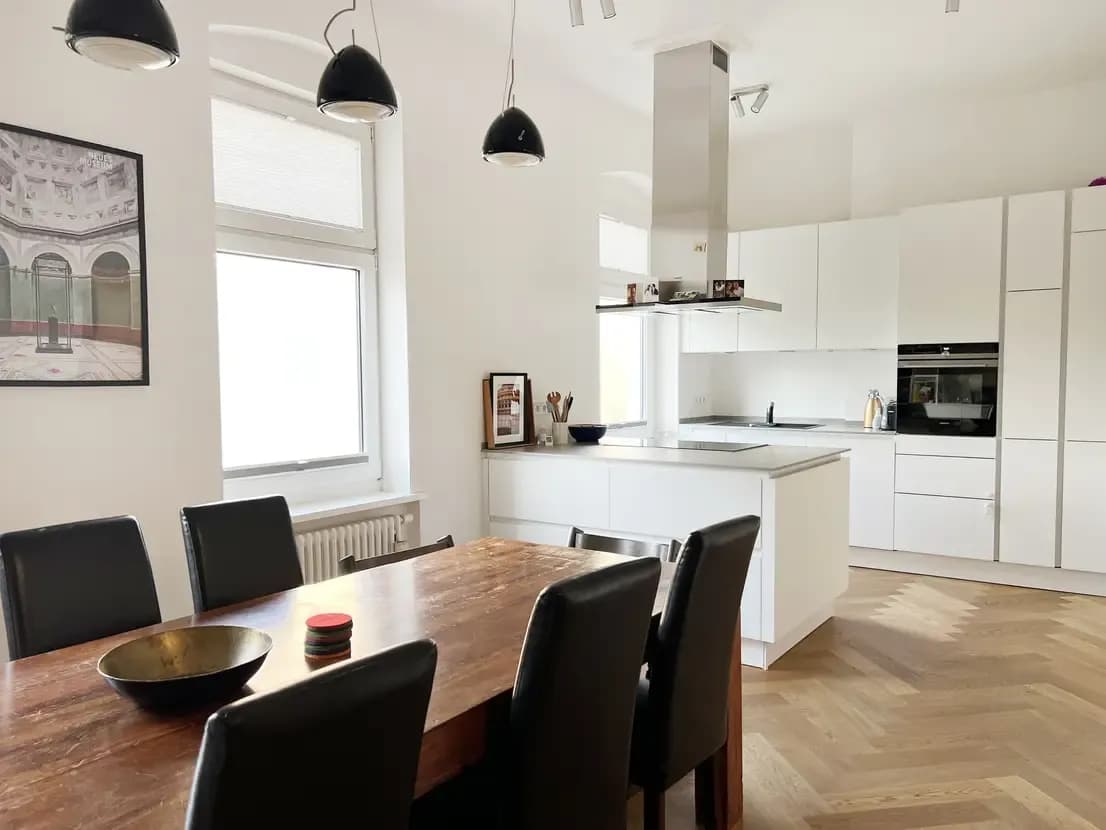 Befristet: Moderne Maisonette-Wohnung mit klassischem Altbaucharme 4