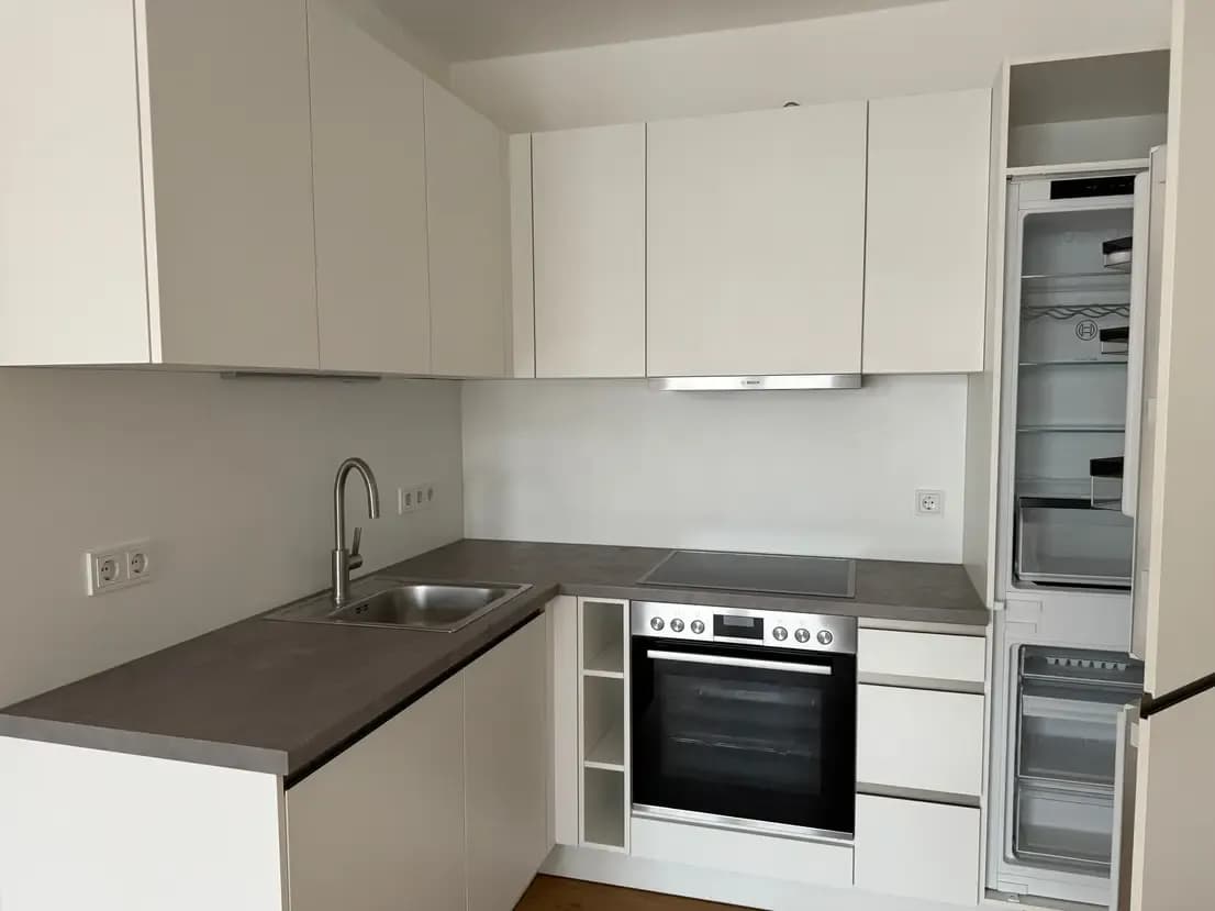 3-Zimmer-Wohnung mit Einbauküche, Loggia & Keller 4