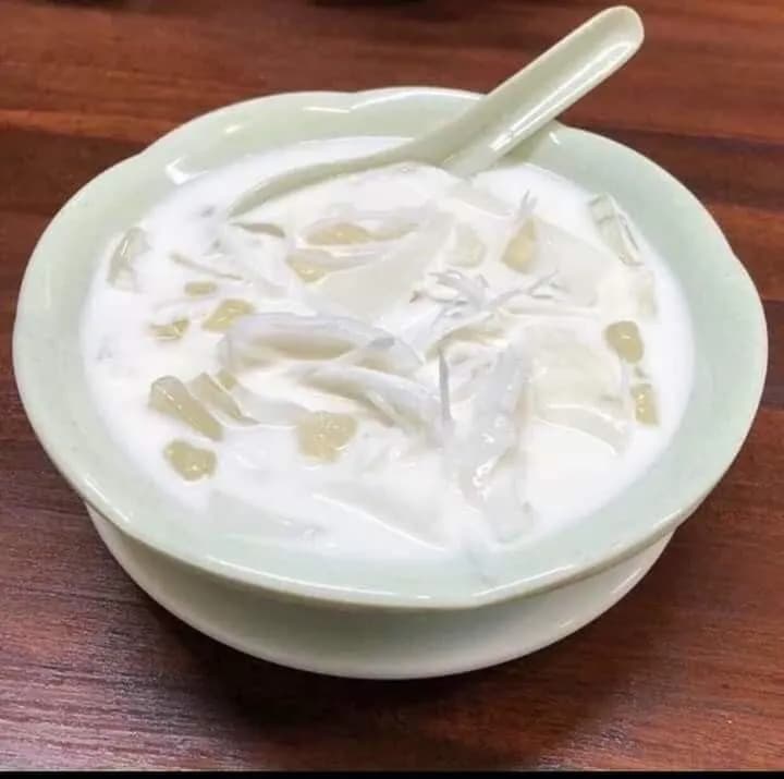 Chè dừa dầm