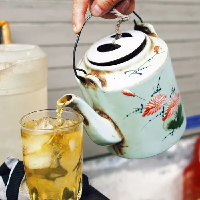 Phố cổ trà đá