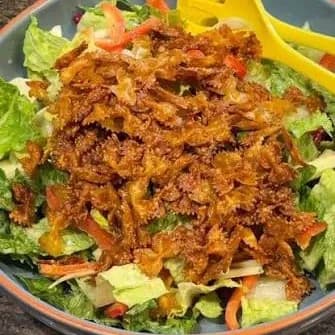 Golden salat - knuspriger tofu/hausgemachten seitan